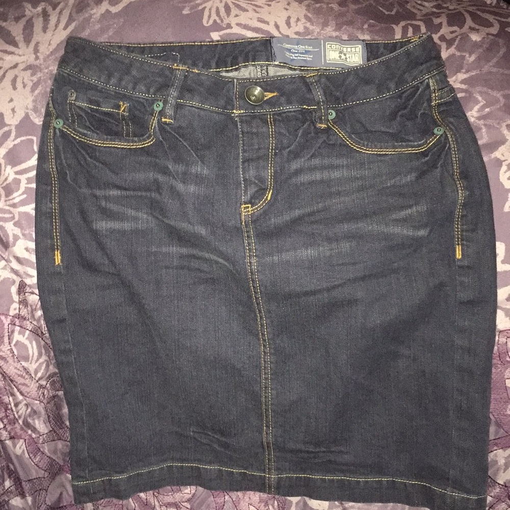 Converse jean skirt size 6
